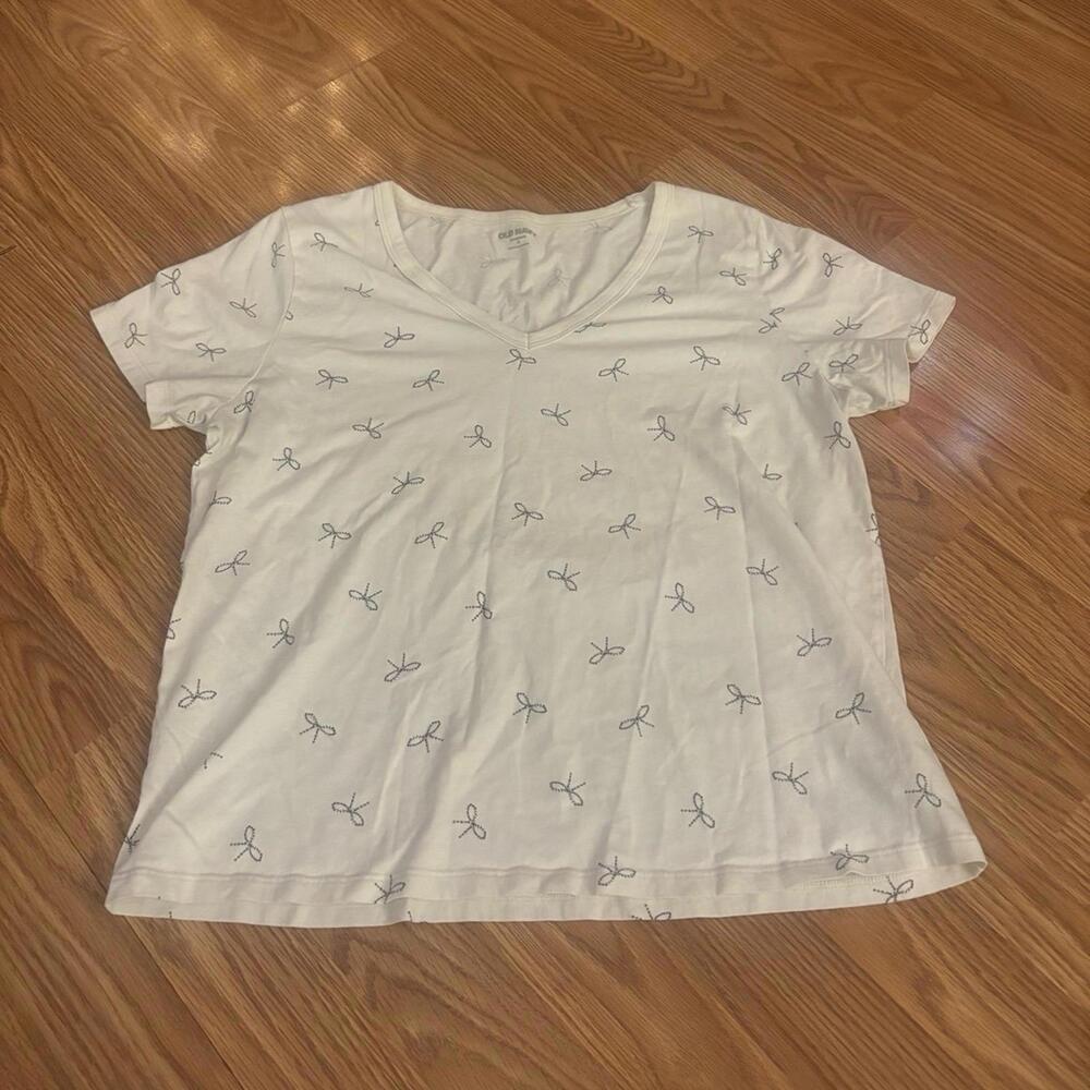 Old Navy V-Neck Top With Bows Size Medium